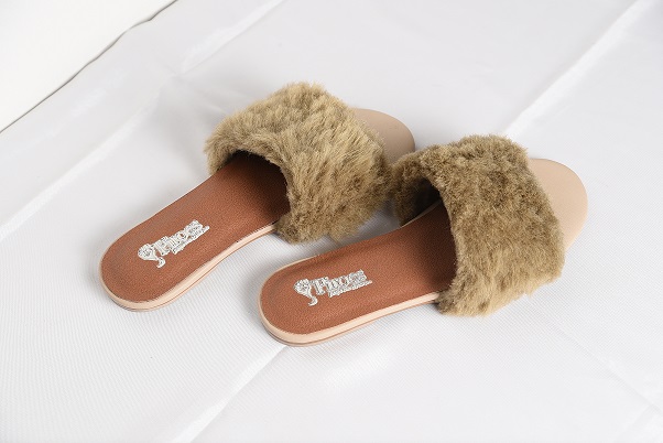 Ladies Fur Slides