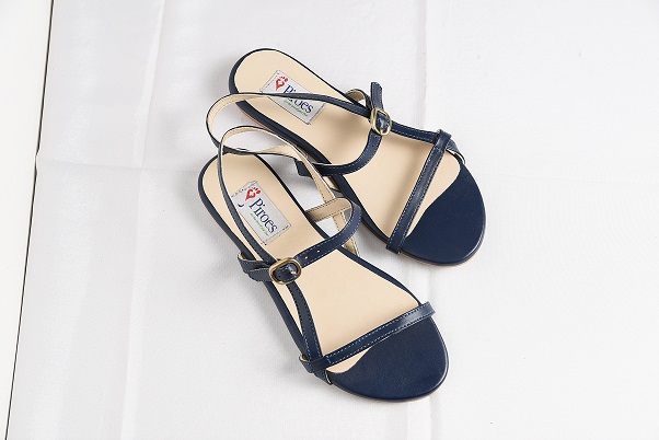 Ladies Strap Sandals