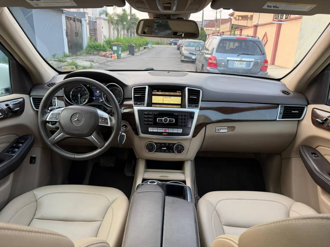 Foreign Used 2013 Mercedes-Benz ML350 V6 – Key Start, Reverse Camera, Leather Seats, Sunroof ₦25300000