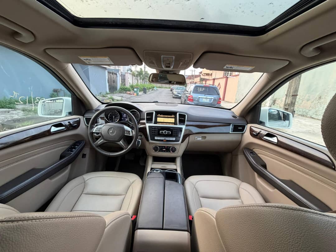 Foreign Used 2013 Mercedes-Benz ML350 V6 – Key Start, Reverse Camera, Leather Seats, Sunroof ₦25300000