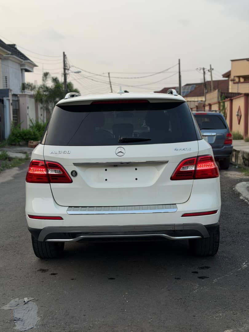 Foreign Used 2013 Mercedes-Benz ML350 V6 – Key Start, Reverse Camera, Leather Seats, Sunroof ₦25300000