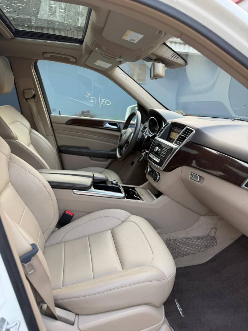 Foreign Used 2013 Mercedes-Benz ML350 V6 – Key Start, Reverse Camera, Leather Seats, Sunroof ₦25300000