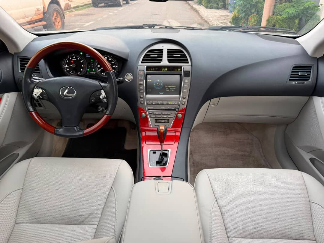 Foreign Used 2007 Lexus ES350 Full Option – Push-Button Start, Navigation Screen, Panoramic Roof, Reverse Camera ₦12,075,000
