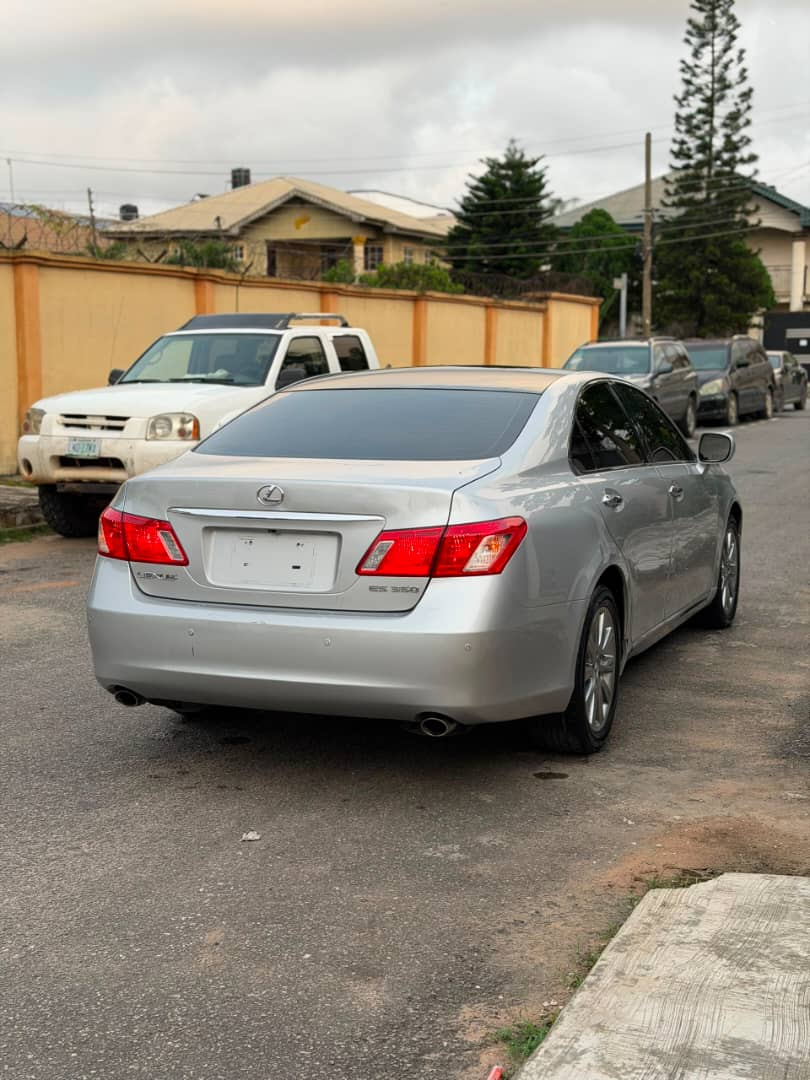 Foreign Used 2007 Lexus ES350 Full Option – Push-Button Start, Navigation Screen, Panoramic Roof, Reverse Camera ₦12,075,000