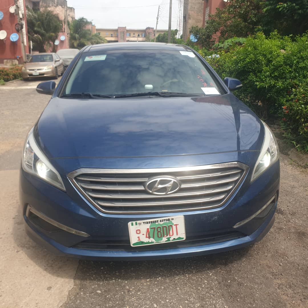 Foreign Used 2015 Hyundai Sonata Limited – Push Start, Reverse Camera, Leather Seats, Panoramic Roof ₦16100000