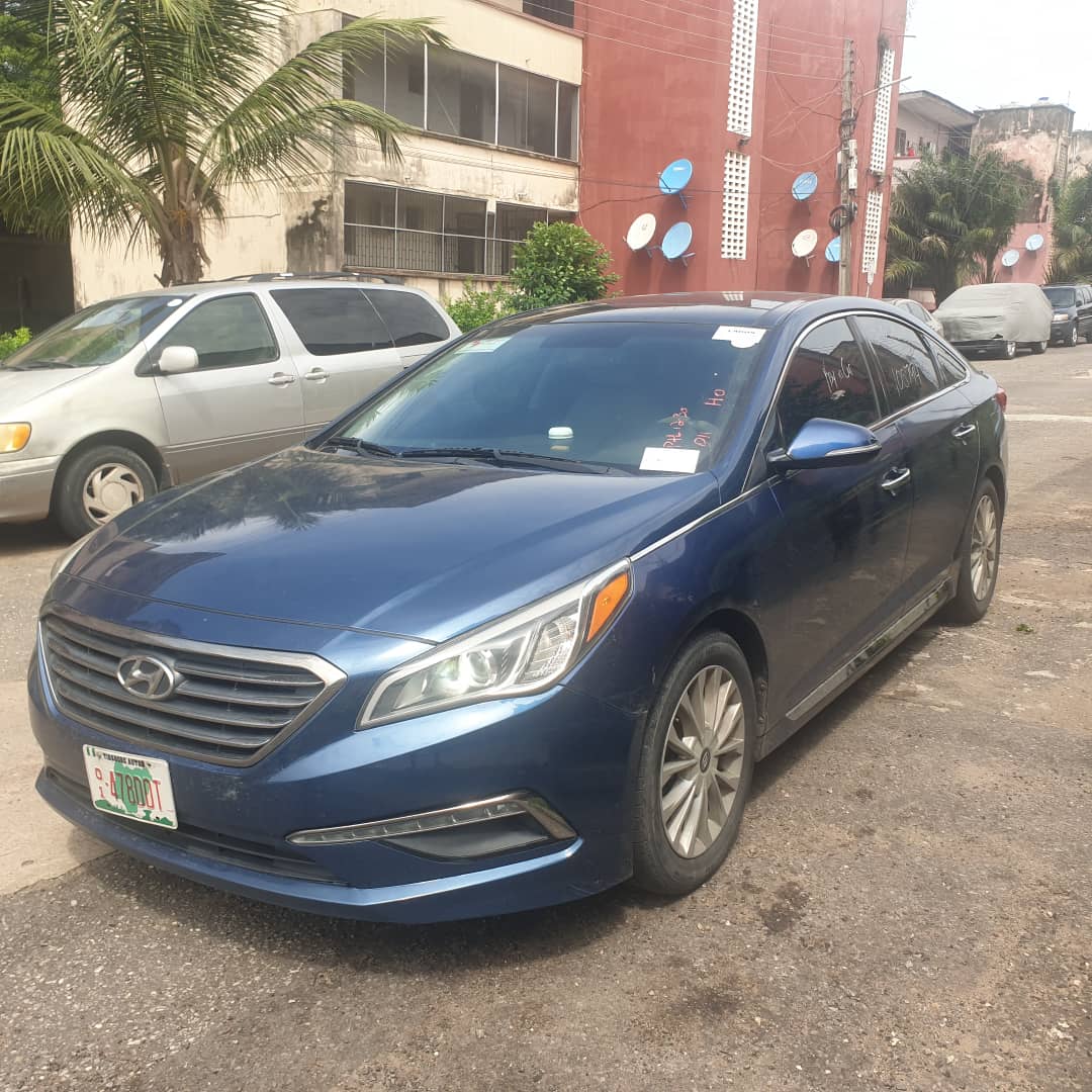 Foreign Used 2015 Hyundai Sonata Limited – Push Start, Reverse Camera, Leather Seats, Panoramic Roof ₦16100000