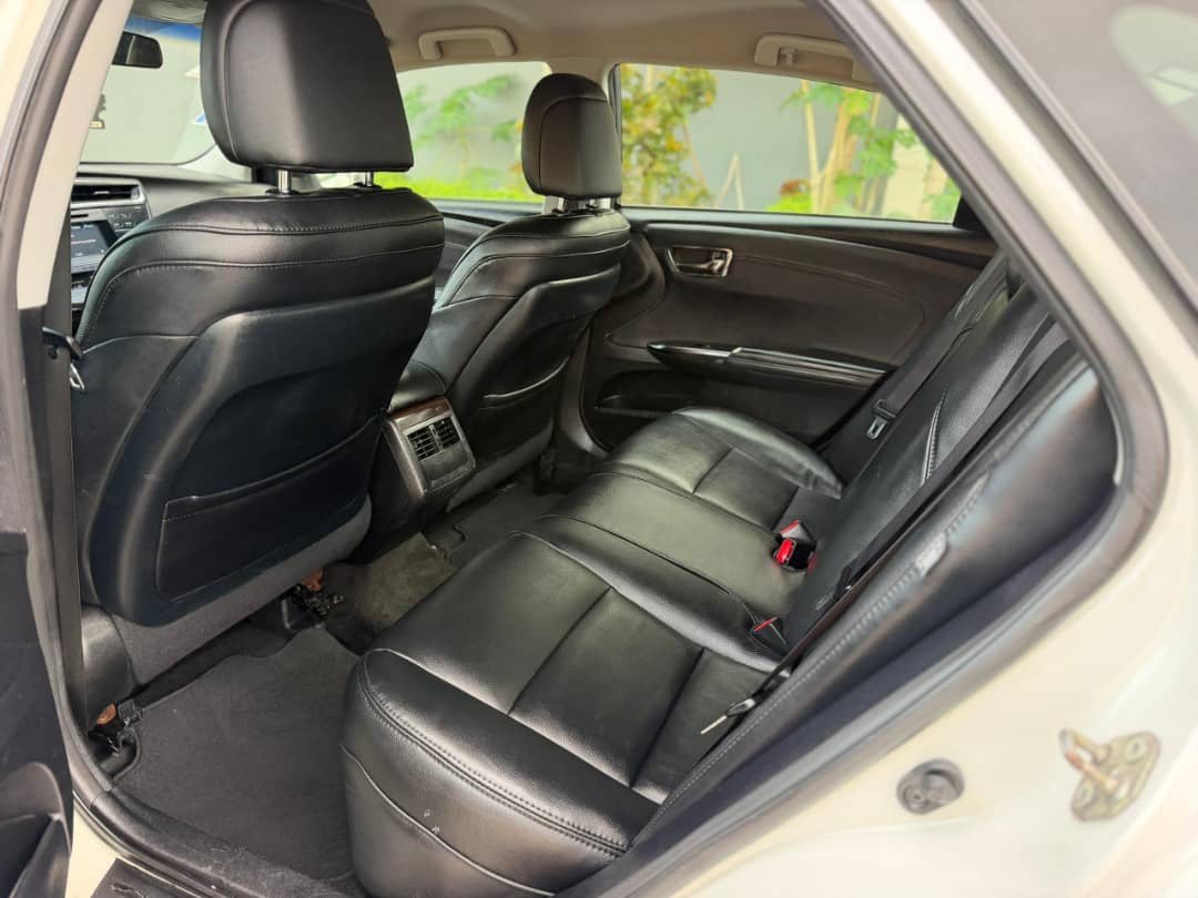 Foreign Used 2014 Toyota Avalon XLE V6 – Push Start, BSM, Reverse Camera, Leather Seats ₦20125000
