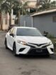 Foreign Used 2020 Toyota Camry SE – Key Start, Reverse Camera, Leather Seats, Sunroof ₦32200000